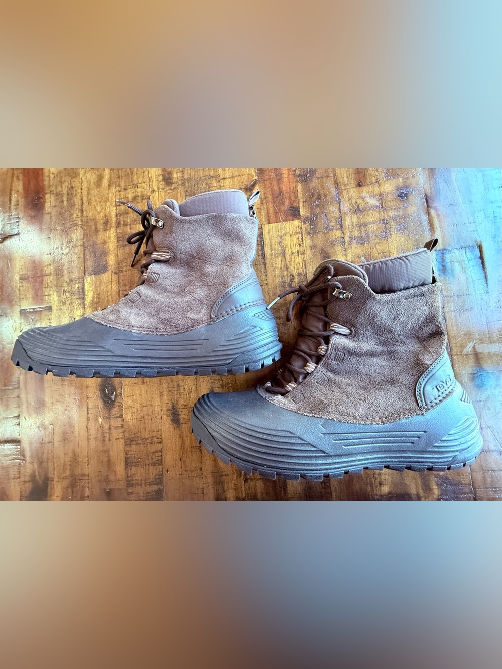 Teva Men’s Highline Waterproof Snow Boots • Brown Suede • Size 10 • Like New